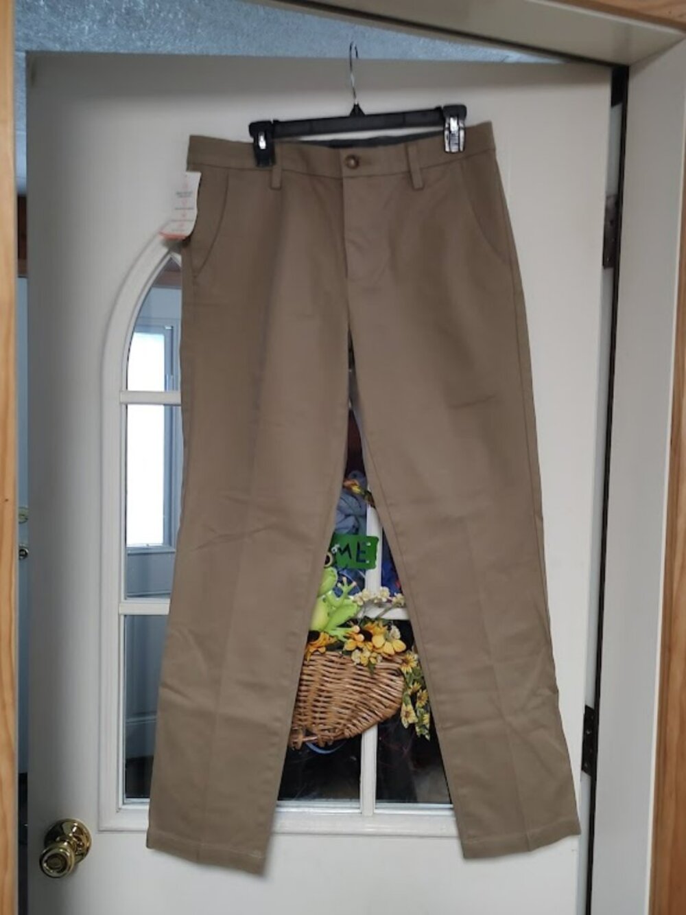 Classic Men's Khaki Straight-Leg Pants